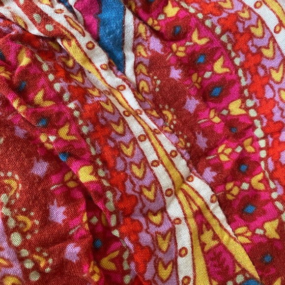 Size Small Billabong Patterned cloth shorts! - Picture 3 of 3